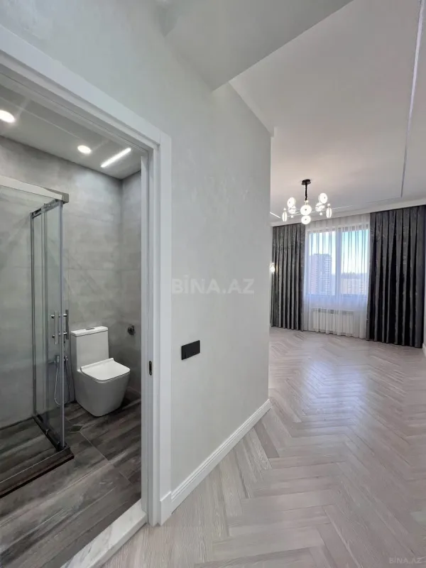 Satılır 4 otaqlı mənzil 172 m²