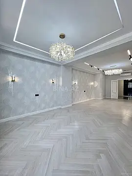Satılır 4 otaqlı mənzil 172 m²