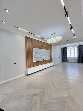 Satılır 4 otaqlı mənzil 172 m²
