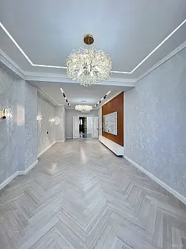 Satılır 4 otaqlı mənzil 172 m²