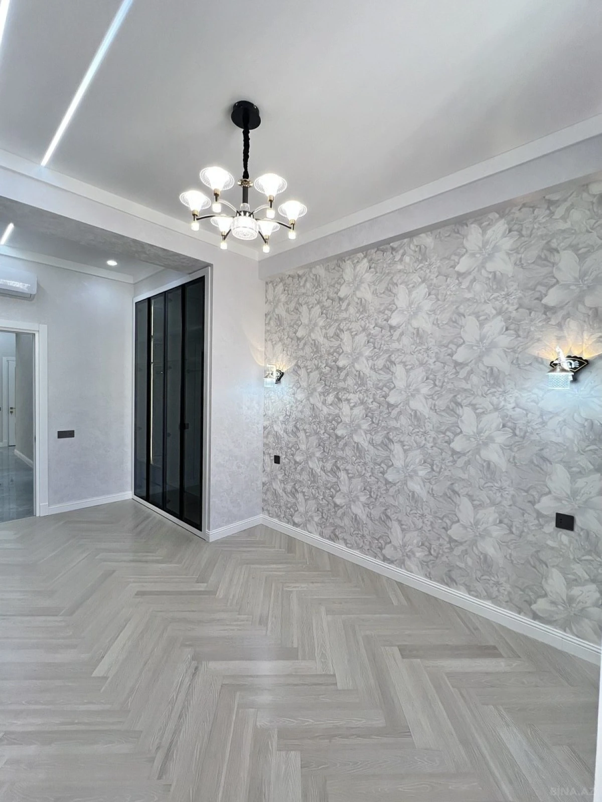 Satılır 4 otaqlı mənzil 172 m²