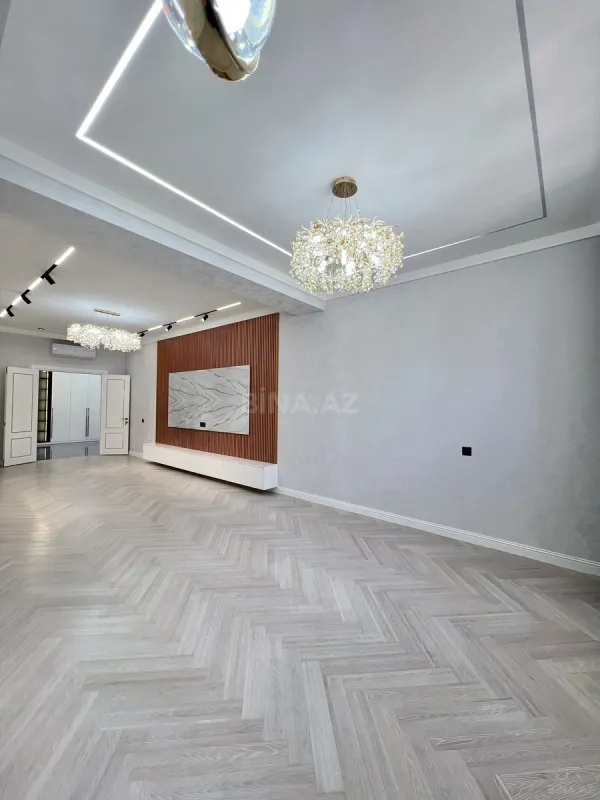 Satılır 4 otaqlı mənzil 172 m²