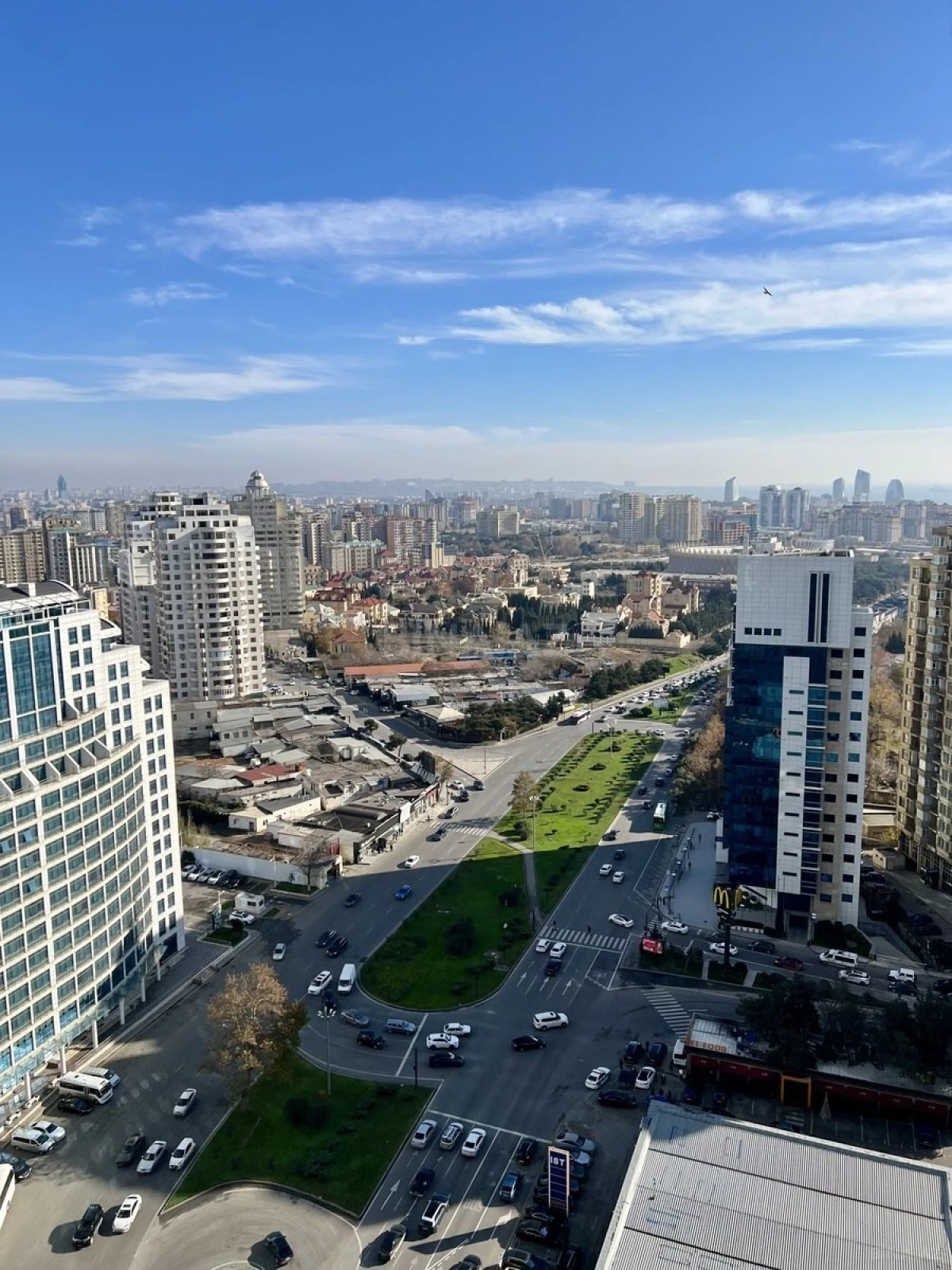 Satılır 2 otaqlı mənzil 109 m²