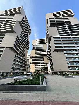 Satılır 2 otaqlı mənzil 109 m²