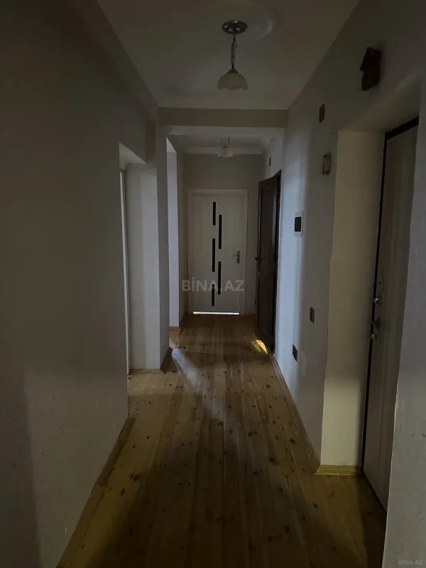 Satılır 4 otaqlı mənzil 110 m²