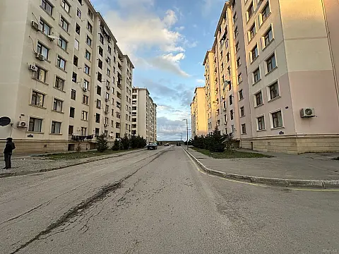 Satılır 4 otaqlı mənzil 110 m²