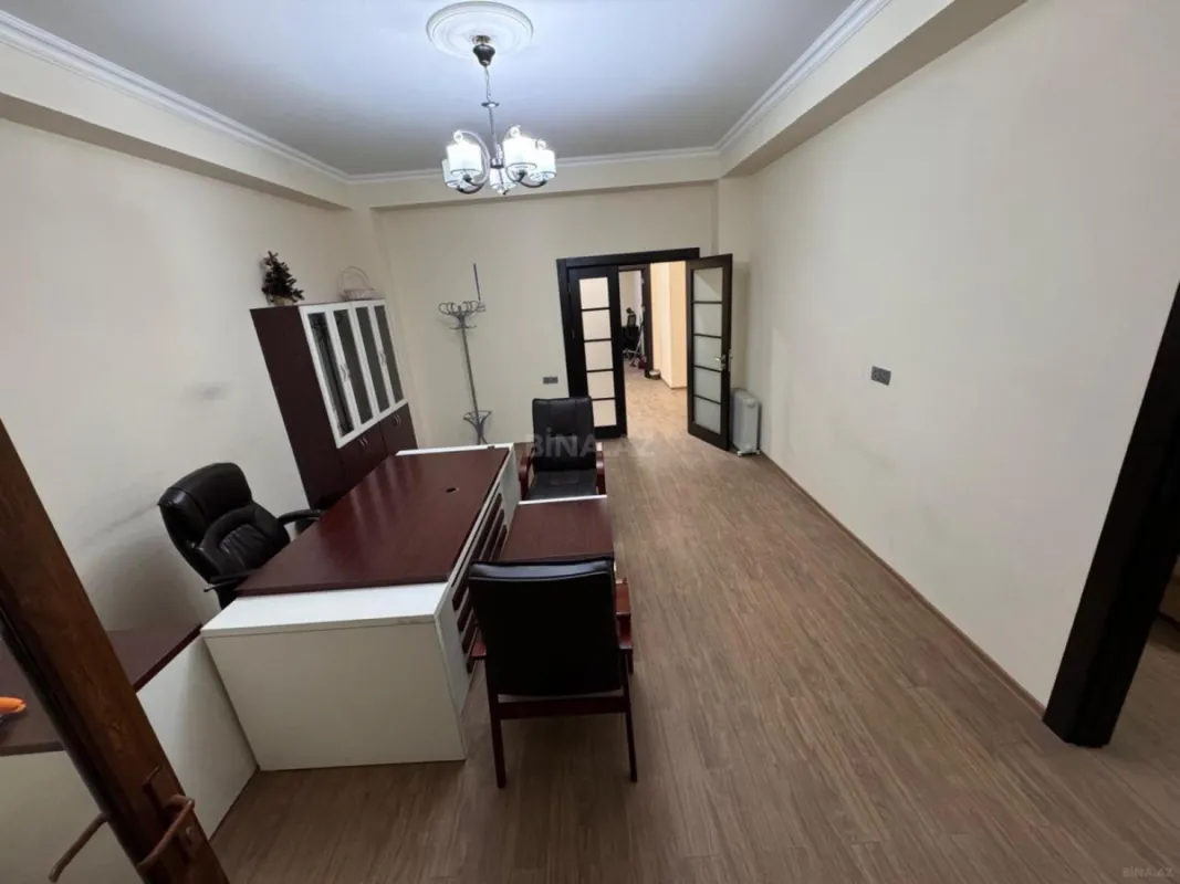 Kirayə verilir 3 otaqlı ofis 105 m²