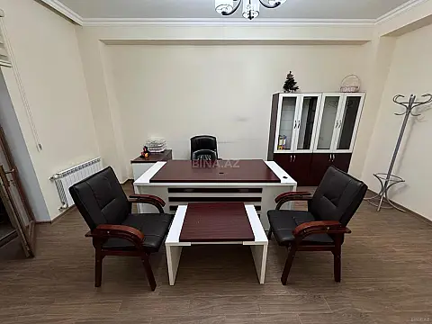 Kirayə verilir 3 otaqlı ofis 105 m²