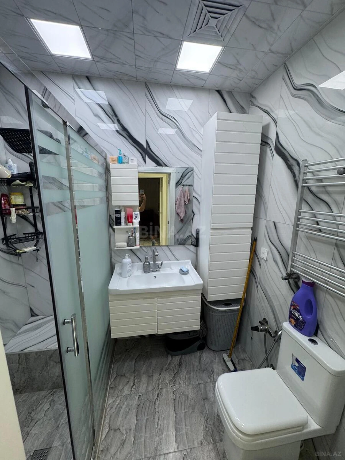 Satılır 4 otaqlı mənzil 135 m²