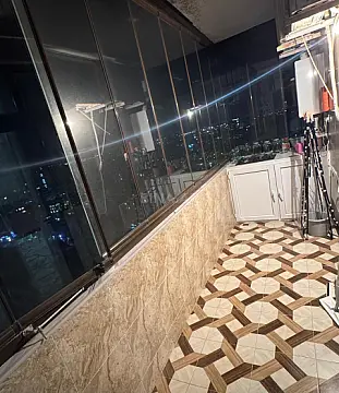 Satılır 4 otaqlı mənzil 135 m²