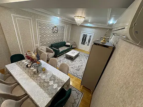 Satılır 4 otaqlı mənzil 135 m²