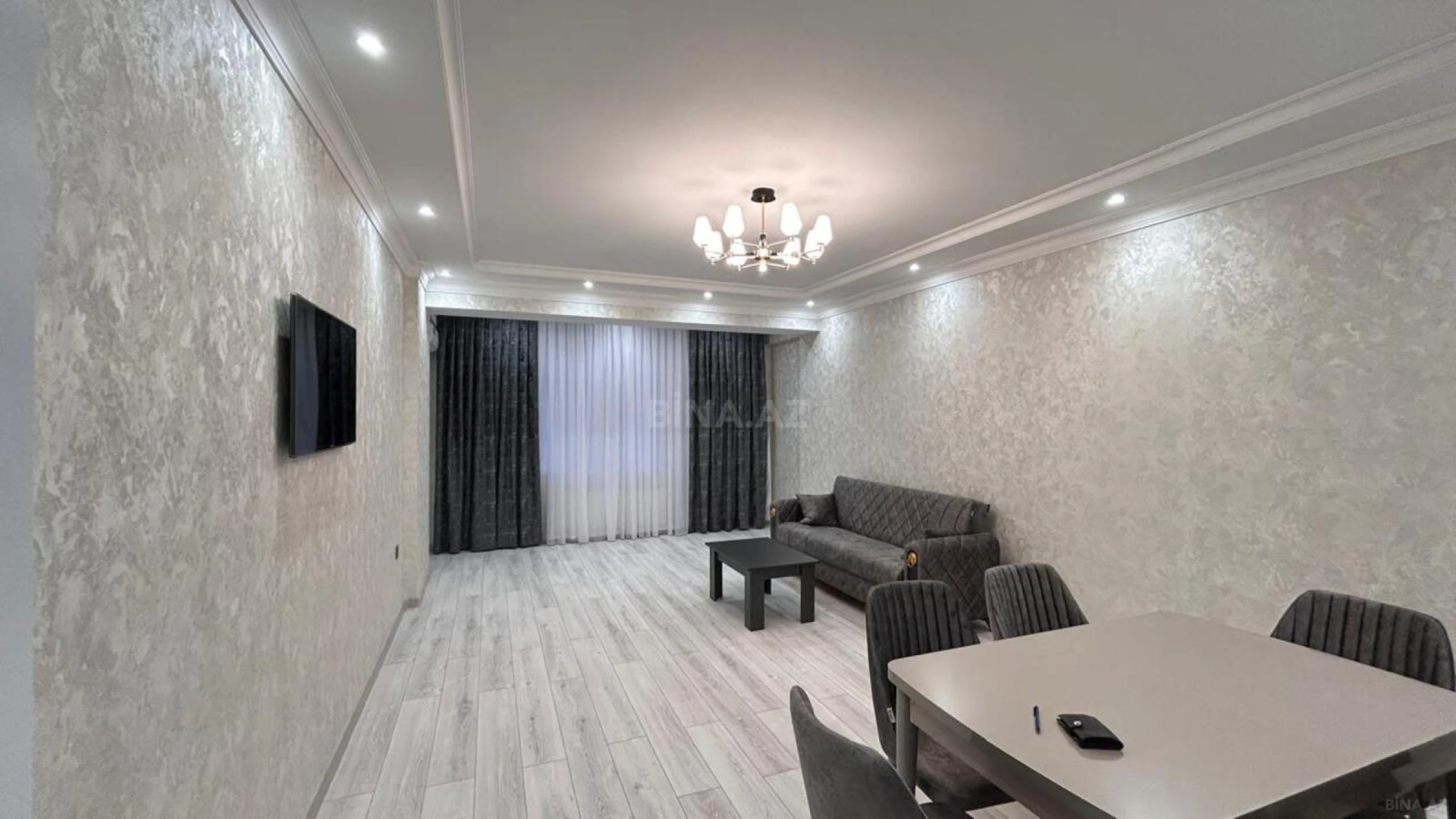 Kirayə verilir 2 otaqlı mənzil 105 m²