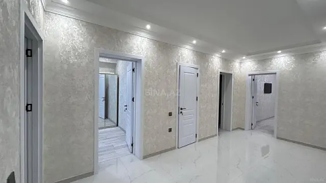 Kirayə verilir 2 otaqlı mənzil 105 m²