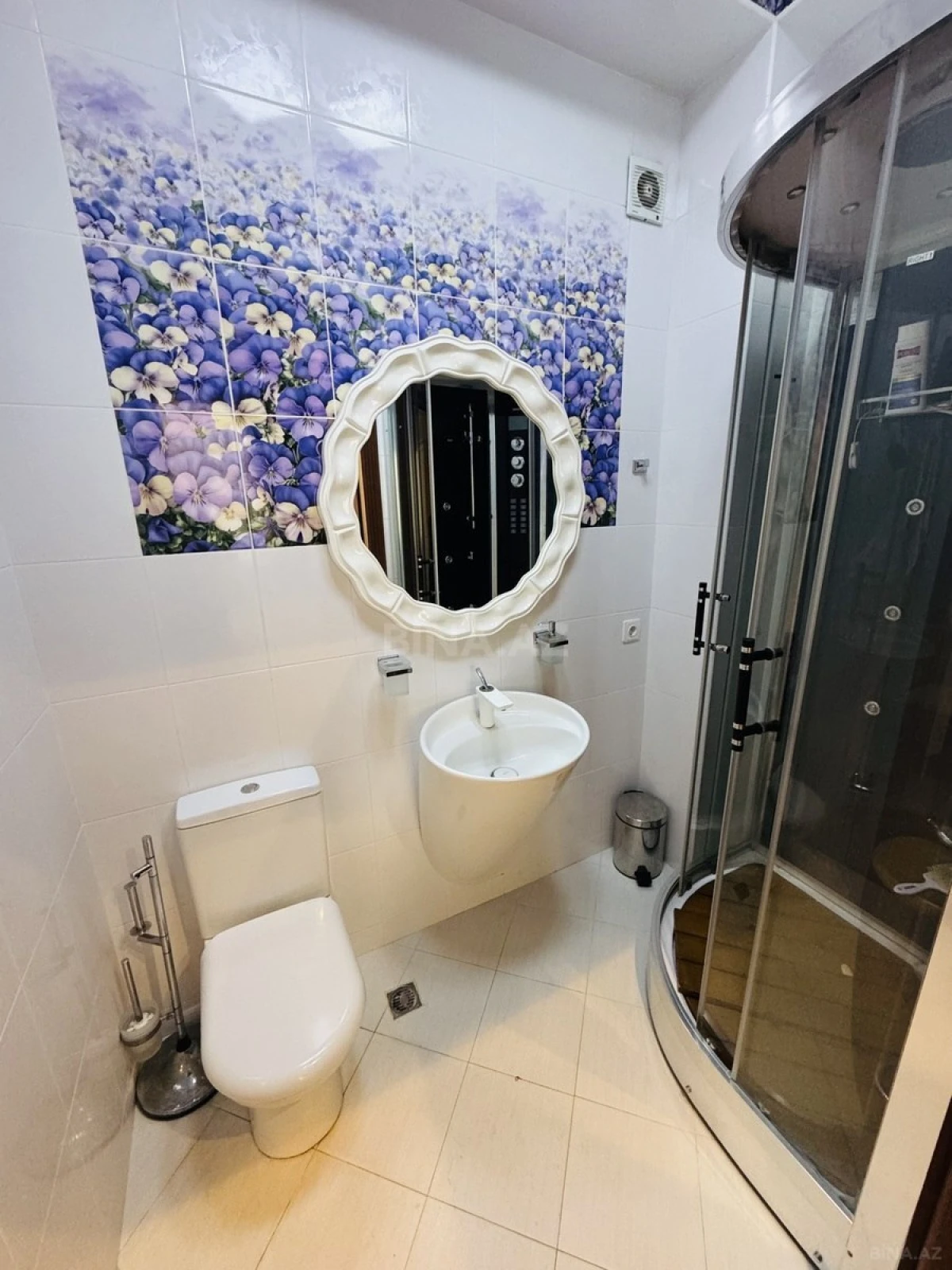 Satılır 3 otaqlı mənzil 145 m²