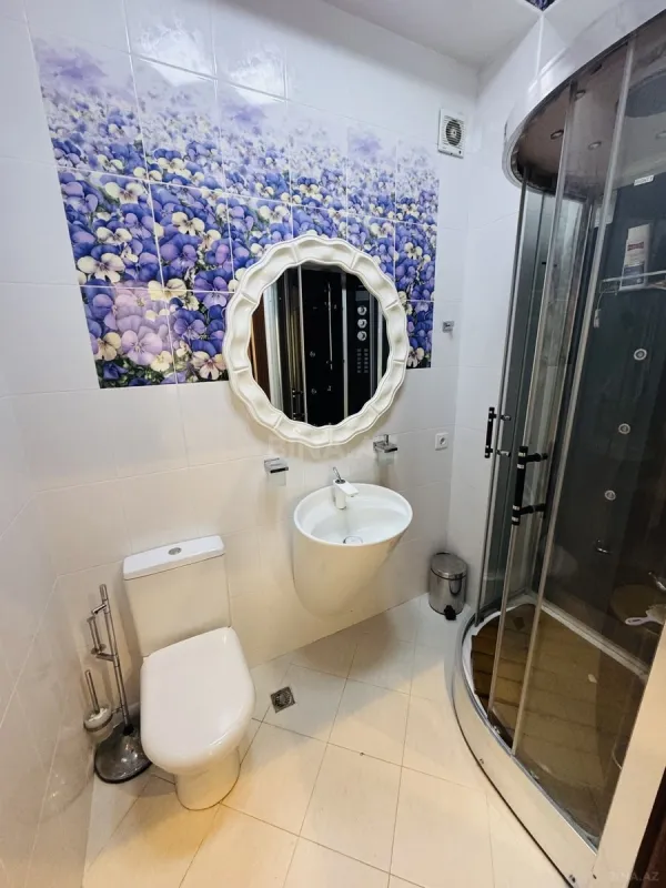 Satılır 3 otaqlı mənzil 145 m²