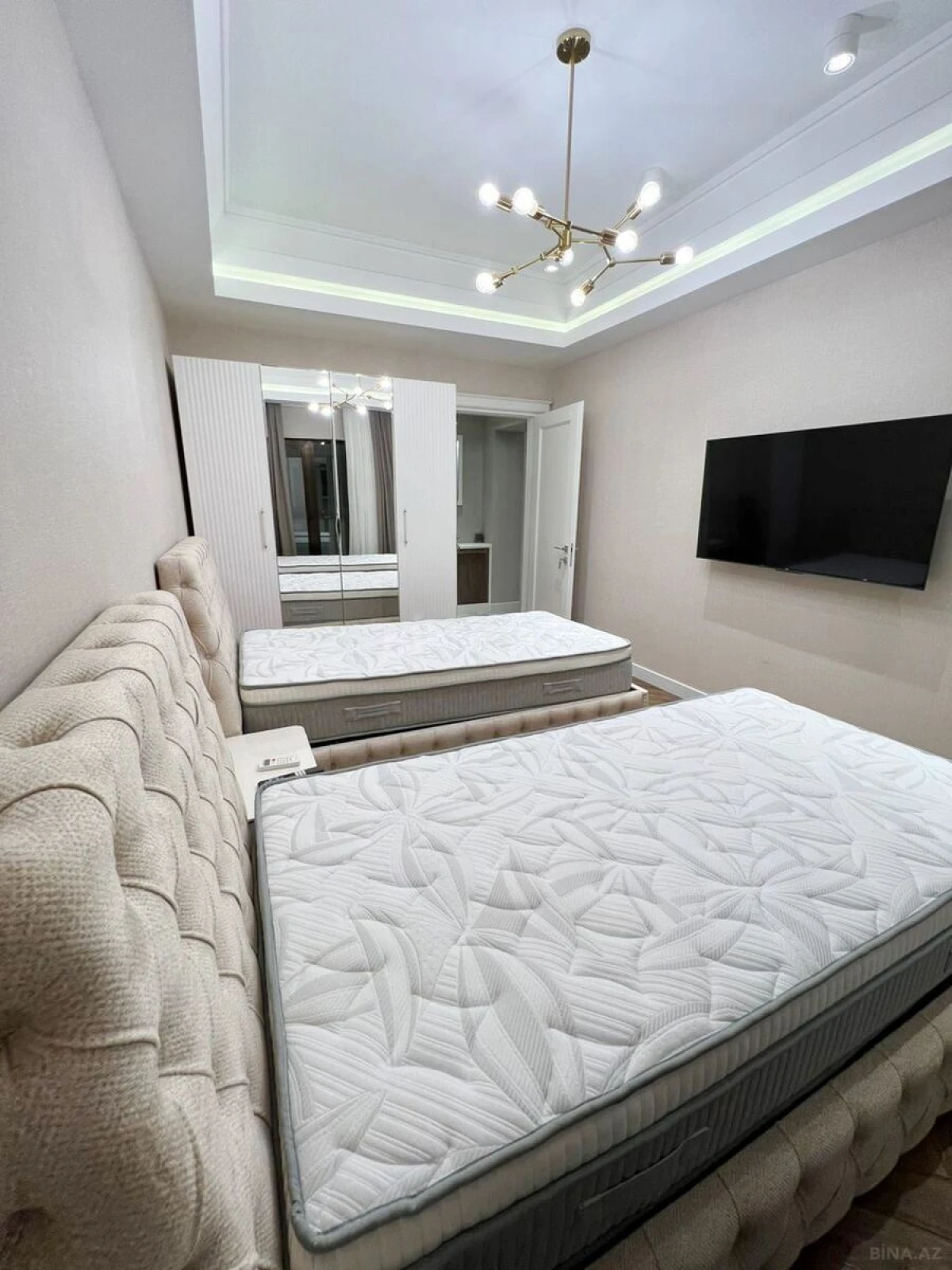 Kirayə verilir 4 otaqlı mənzil 215 m²
