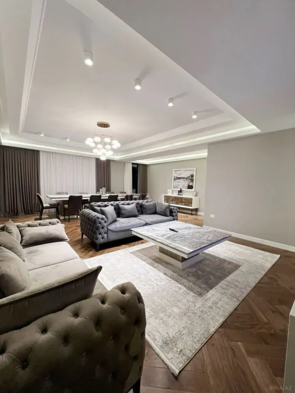 Kirayə verilir 4 otaqlı mənzil 215 m²