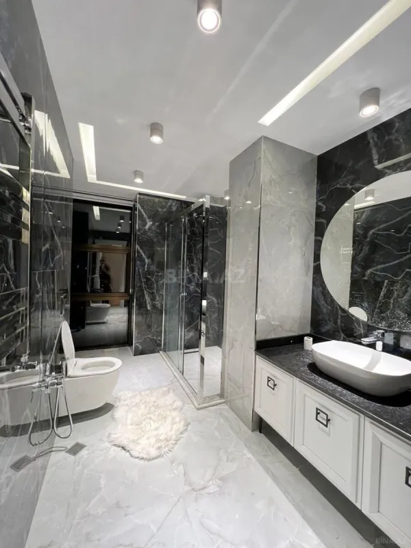 Kirayə verilir 4 otaqlı mənzil 215 m²