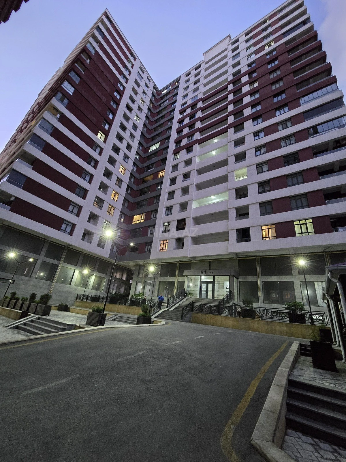 Satılır 2 otaqlı mənzil 85 m²