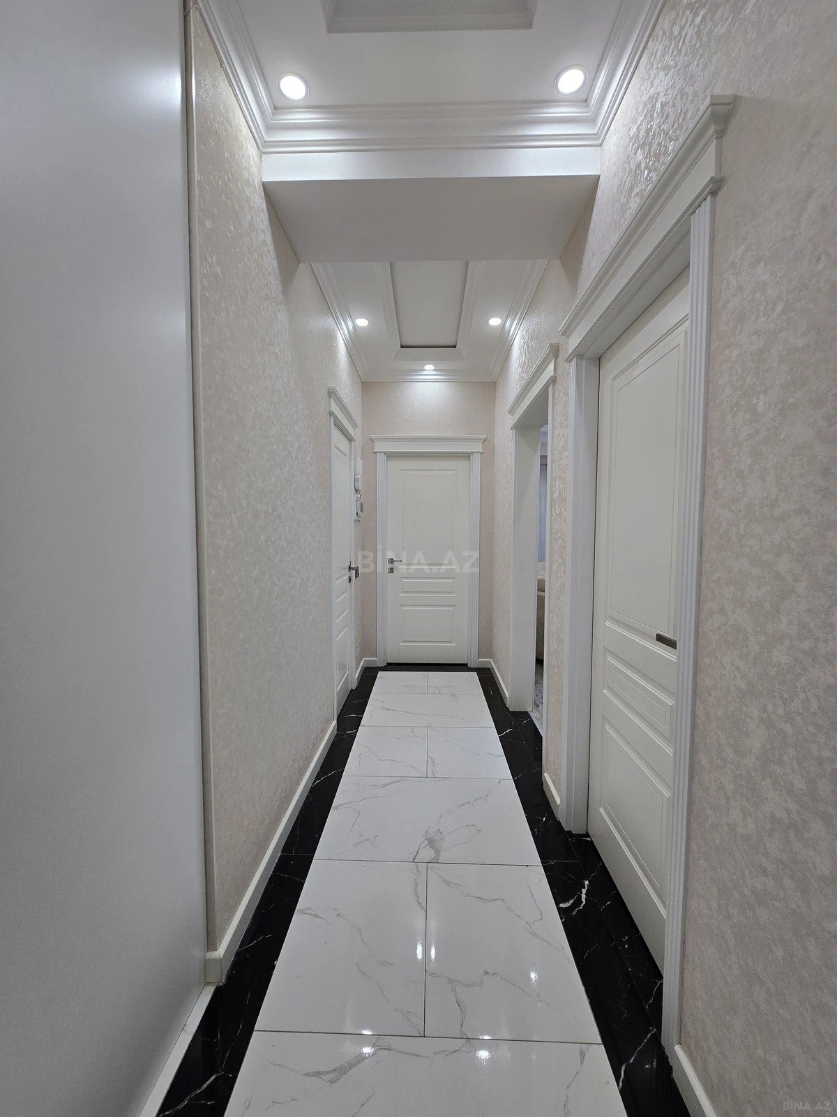 Satılır 2 otaqlı mənzil 85 m²