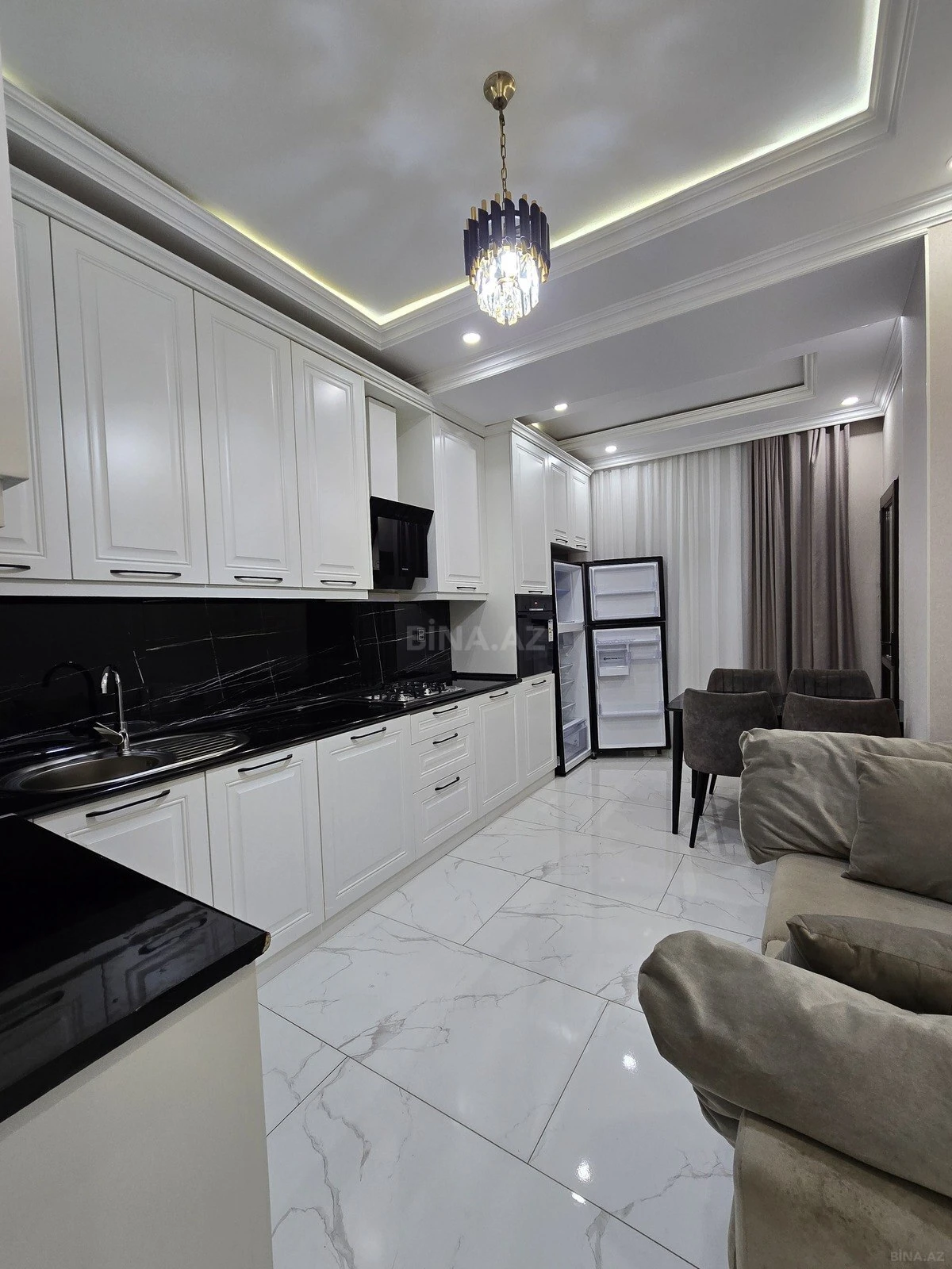 Satılır 2 otaqlı mənzil 85 m²