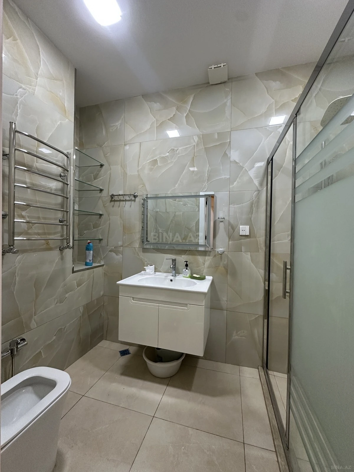 Kirayə verilir 2 otaqlı mənzil 50 m²