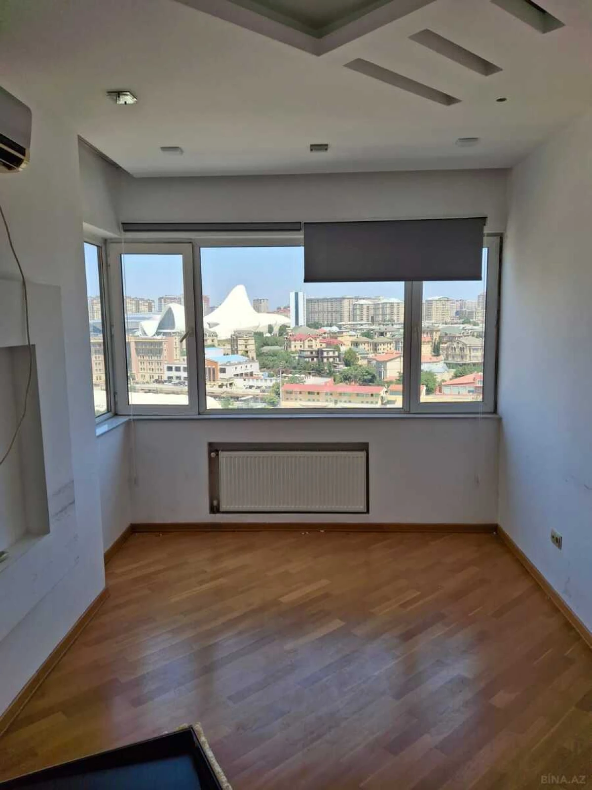 Satılır 3 otaqlı mənzil 130 m²