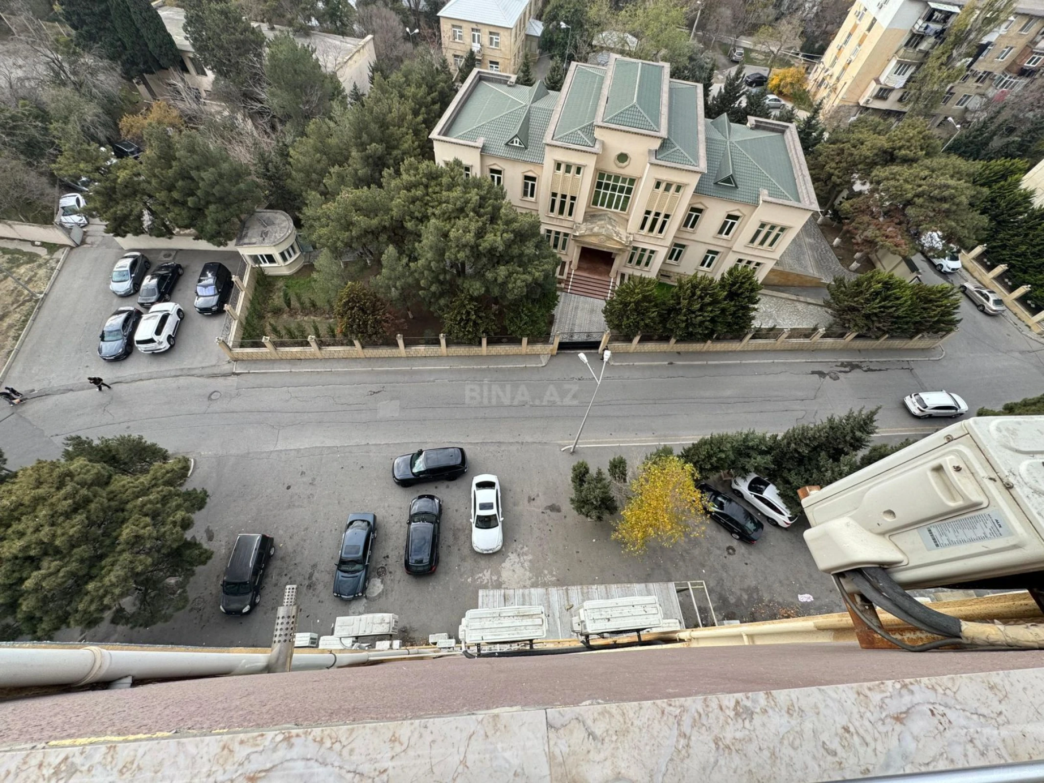 Satılır 2 otaqlı mənzil 71 m²