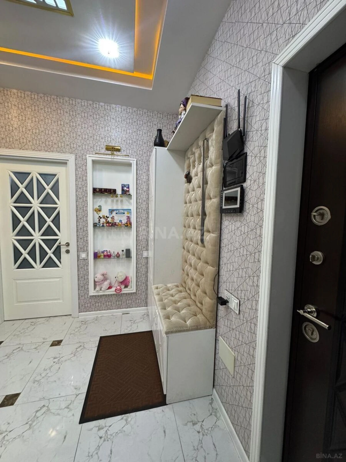 Satılır 2 otaqlı mənzil 71 m²