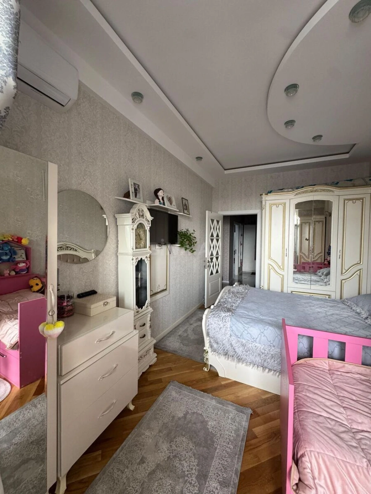Satılır 2 otaqlı mənzil 71 m²