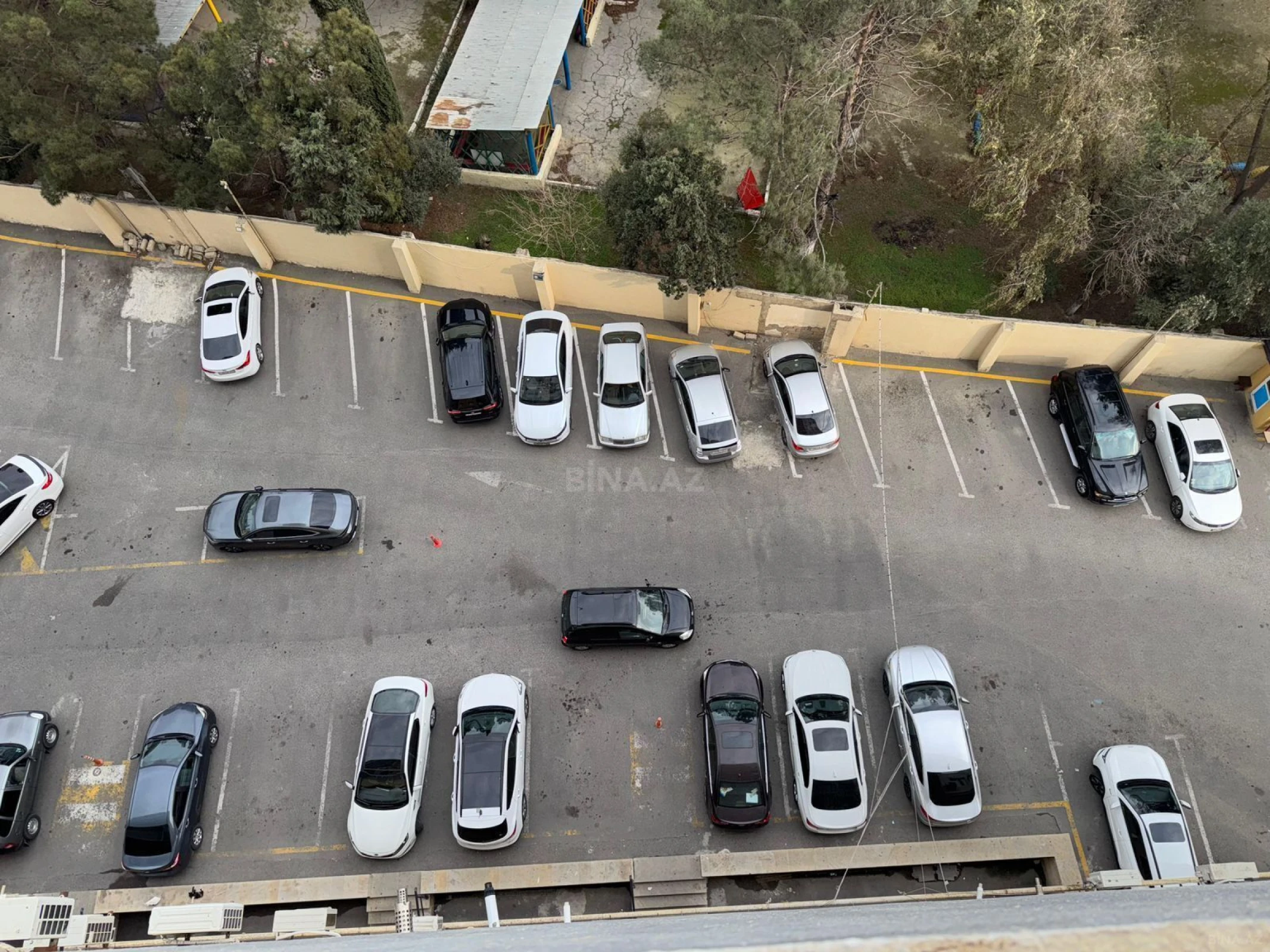 Satılır 2 otaqlı mənzil 71 m²