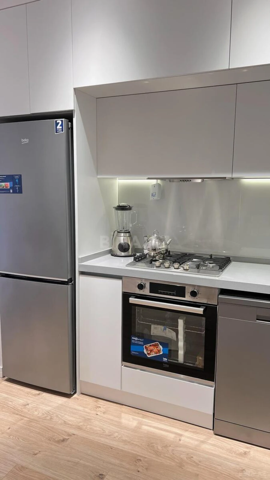 Satılır 2 otaqlı mənzil 68 m²