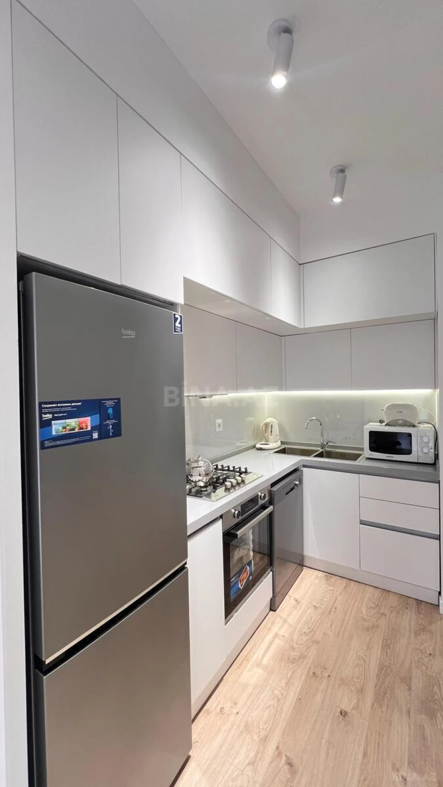 Satılır 2 otaqlı mənzil 68 m²