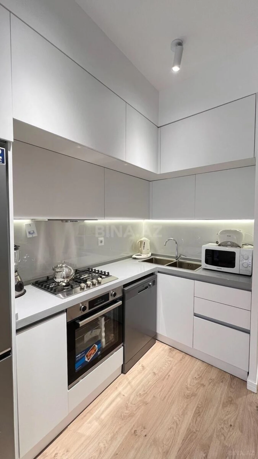 Satılır 2 otaqlı mənzil 68 m²