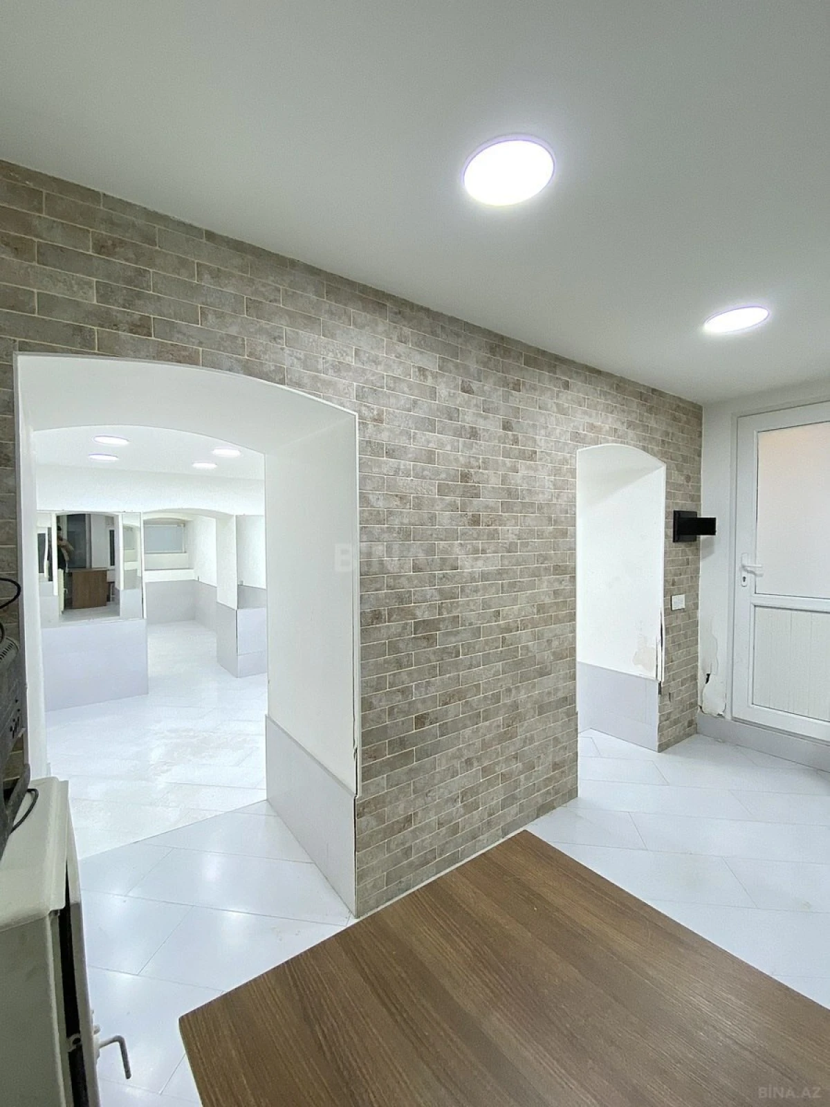 Satılır obyekt 45 m²