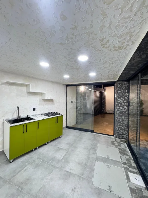 Satılır 4 otaqlı həyət evi 160 m²