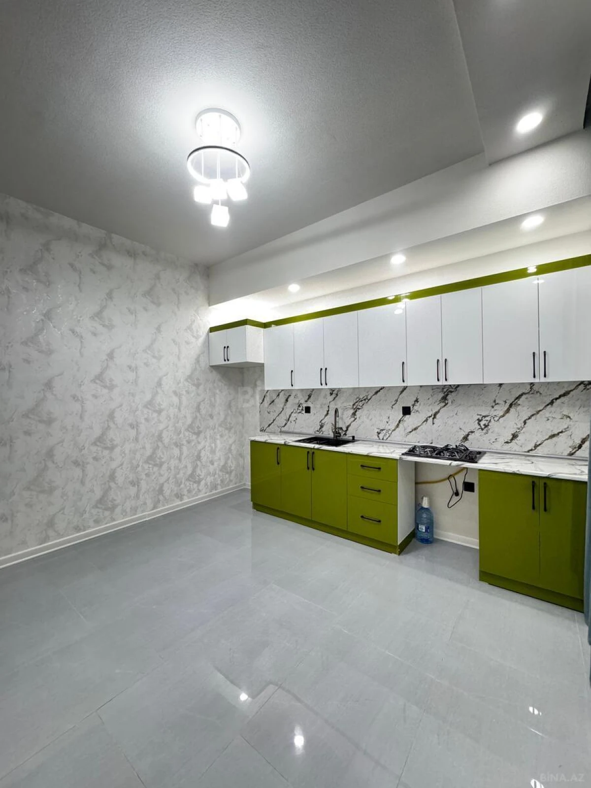 Satılır 4 otaqlı həyət evi 160 m²