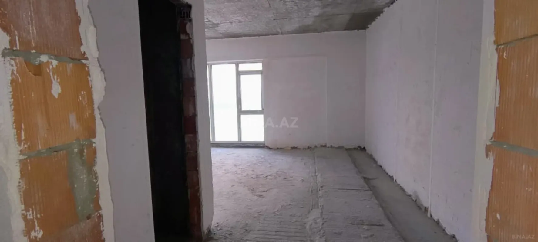Satılır 8 otaqlı mənzil 600 m²