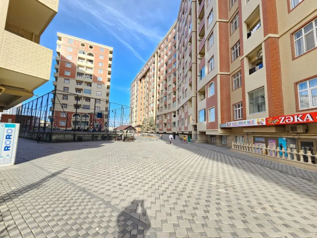Satılır 3 otaqlı mənzil 82 m²
