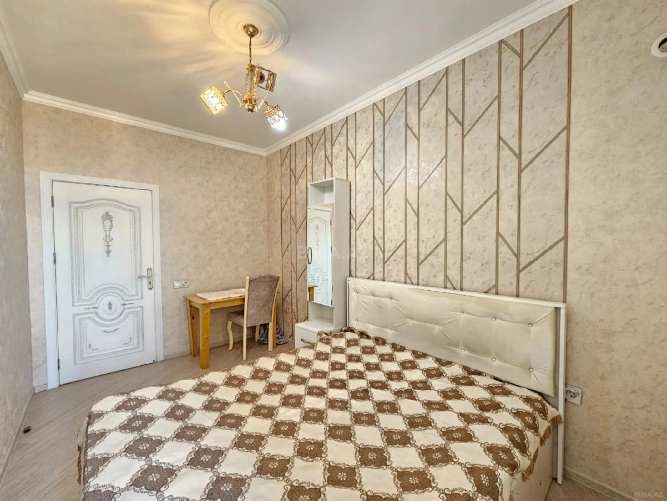 Satılır 3 otaqlı mənzil 82 m²