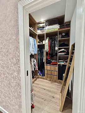 Satılır 3 otaqlı mənzil 130 m²