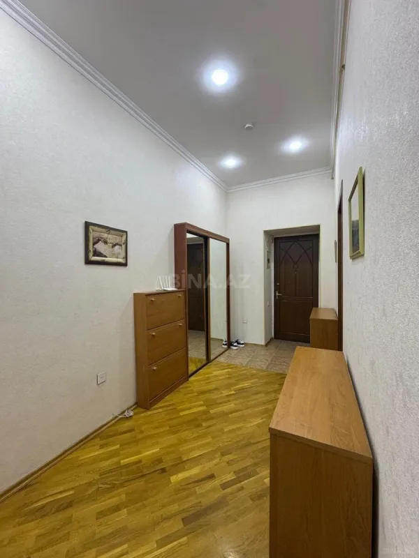 Kirayə verilir 2 otaqlı mənzil 55 m²