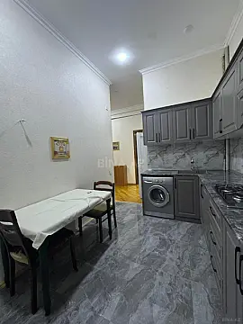 Kirayə verilir 2 otaqlı mənzil 55 m²