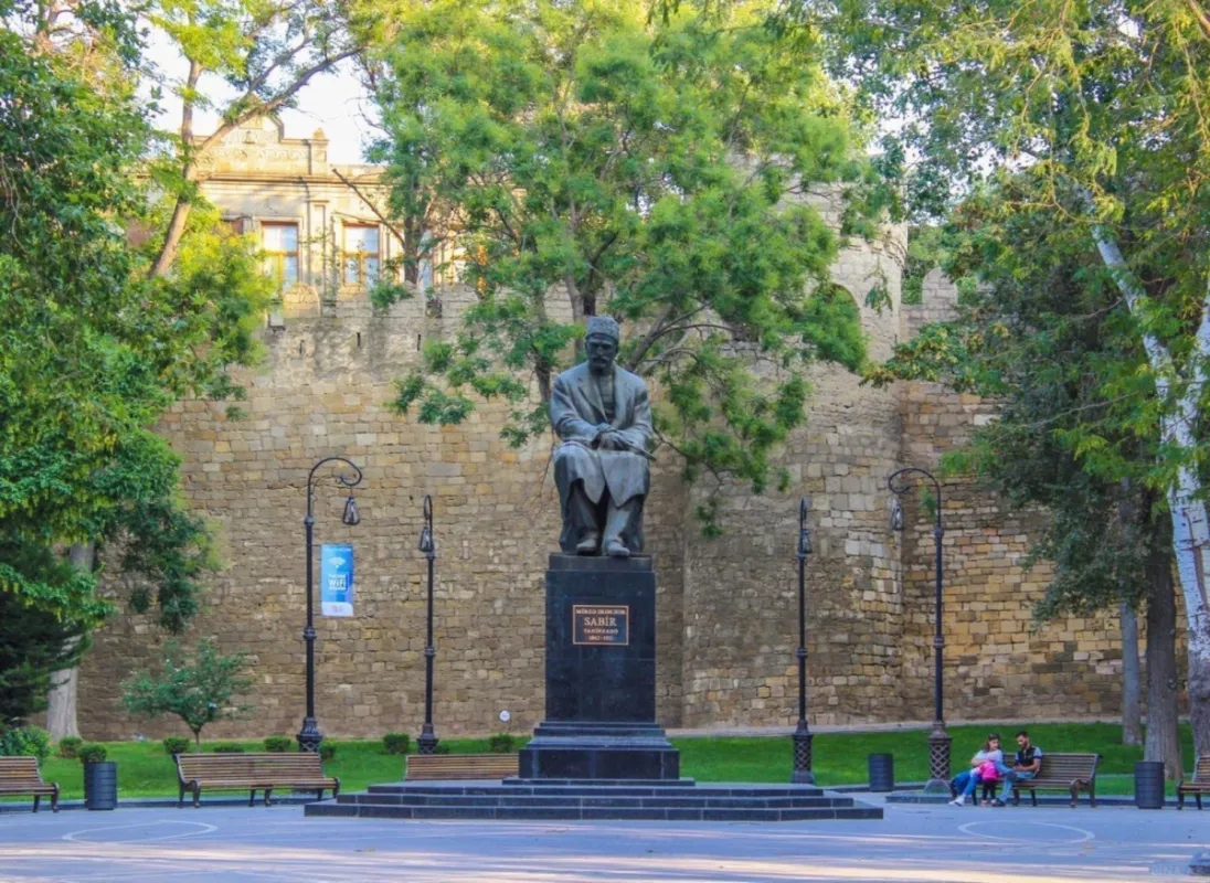 Kirayə verilir 2 otaqlı mənzil 55 m²