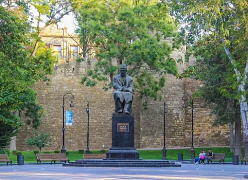 Kirayə verilir 2 otaqlı mənzil 55 m²