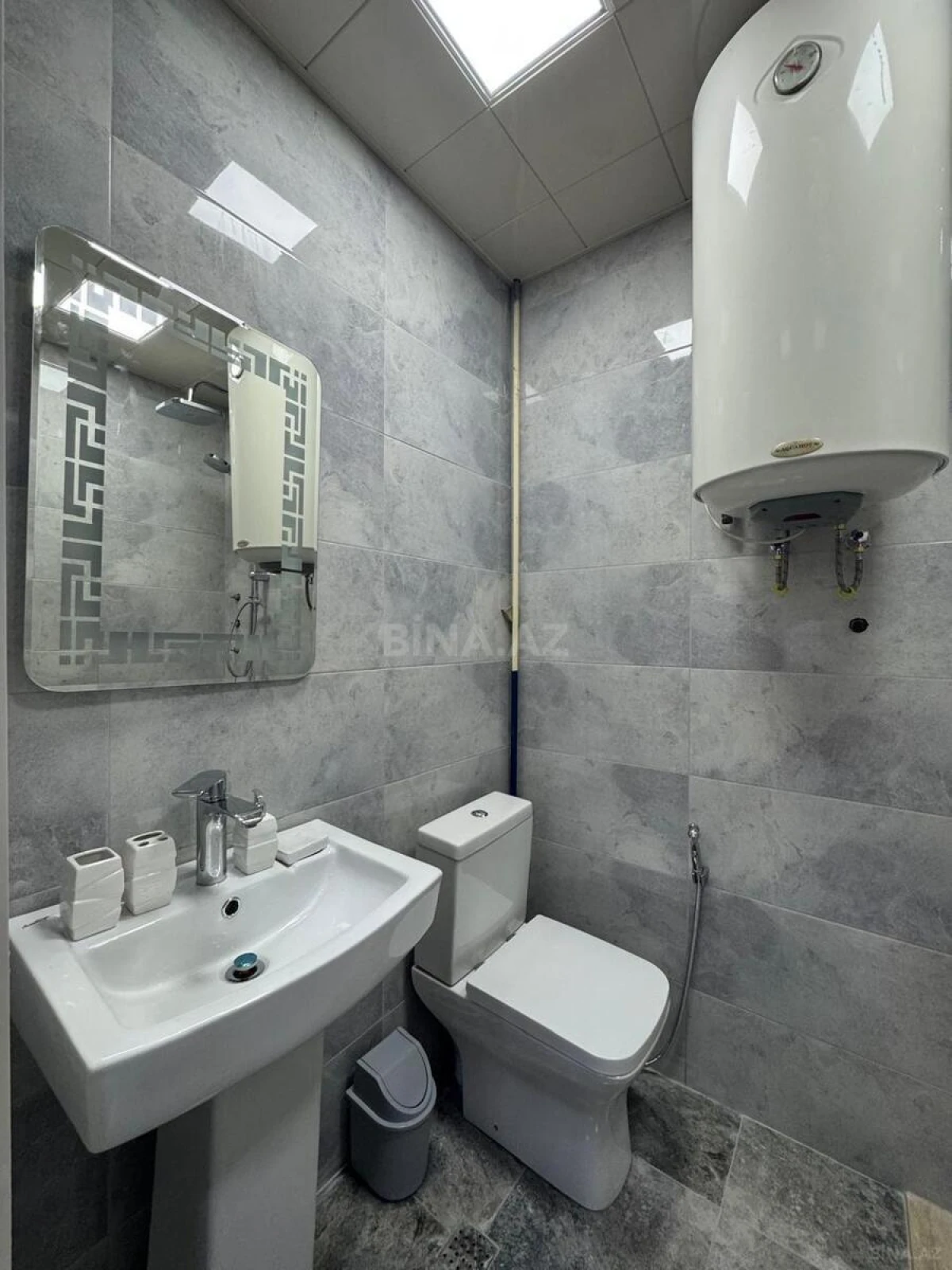 Kirayə verilir 2 otaqlı mənzil 55 m²