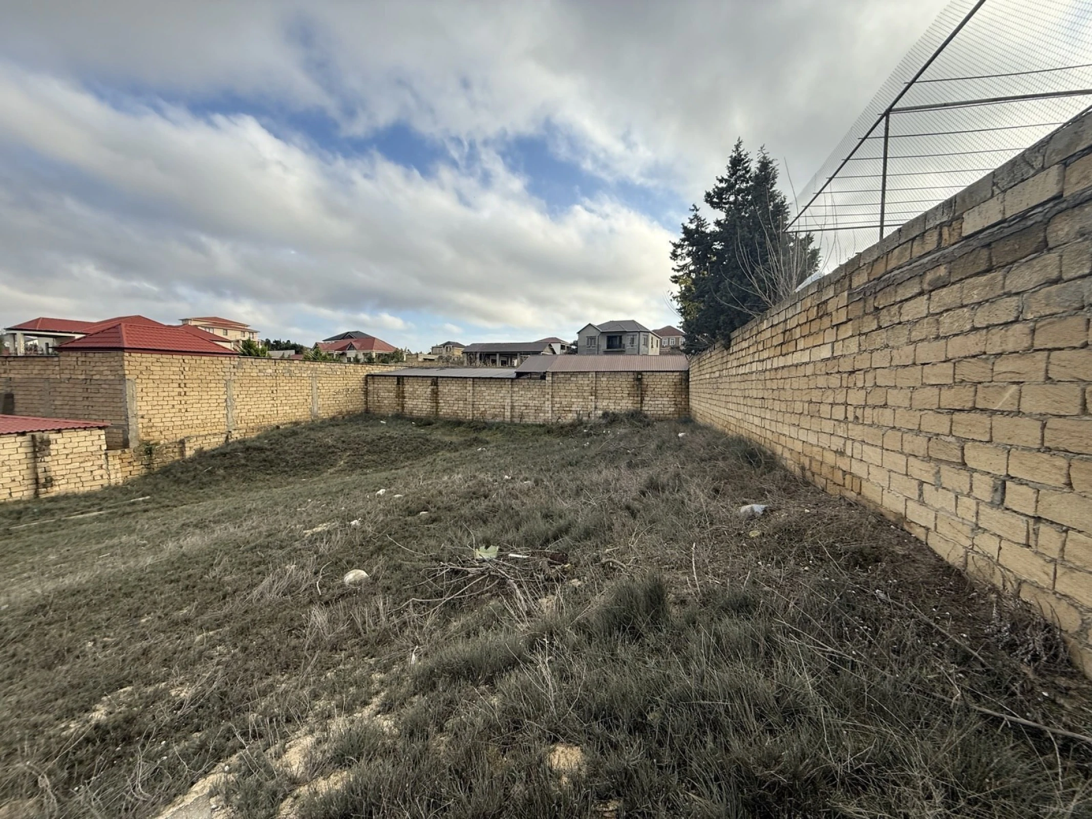 Satılır torpaq sahəsi 12 m²