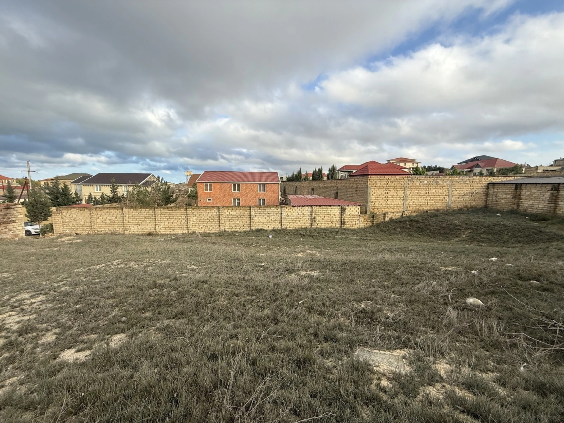 Satılır torpaq sahəsi 12 m²