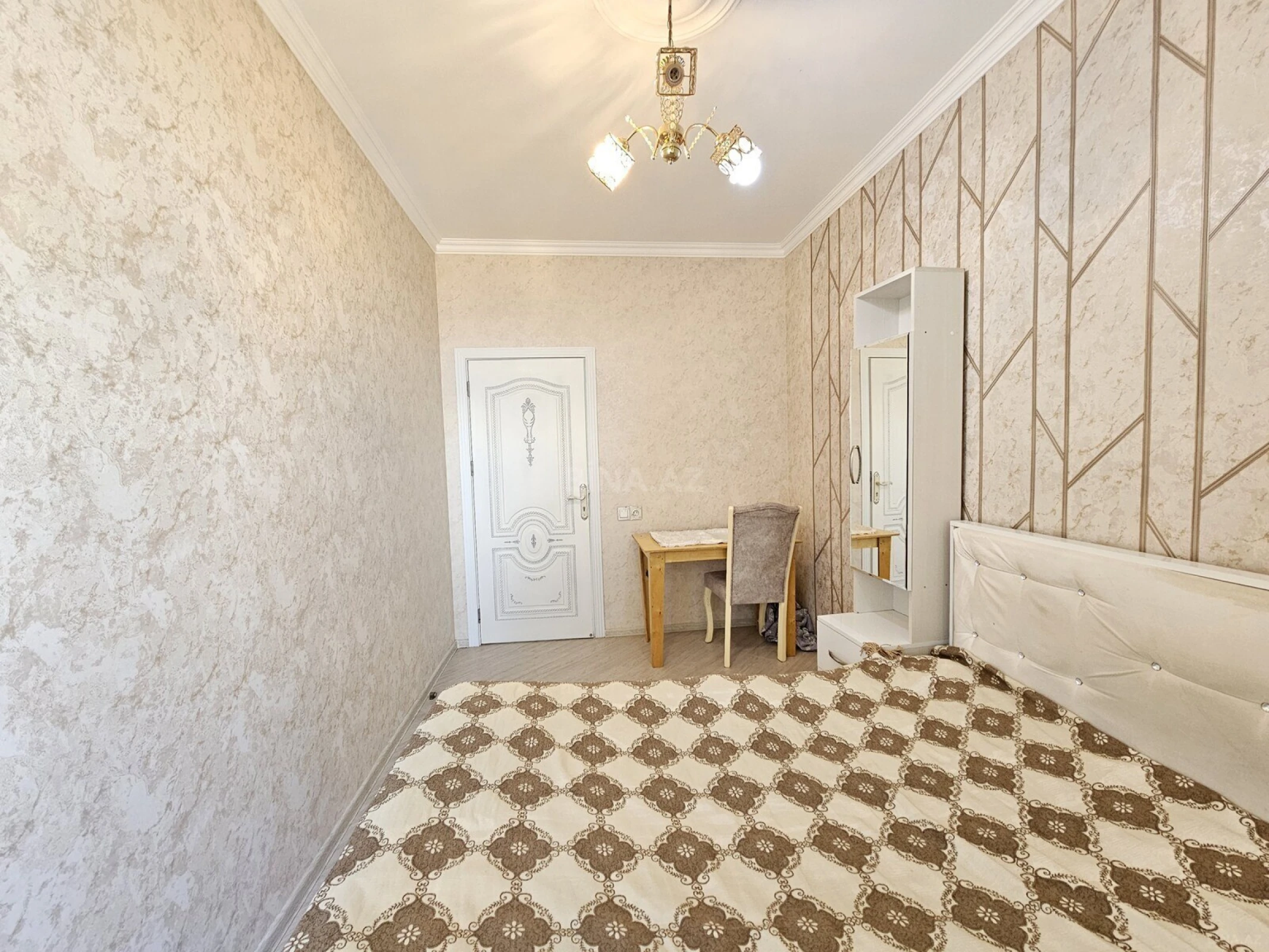 Satılır 3 otaqlı mənzil 82 m²