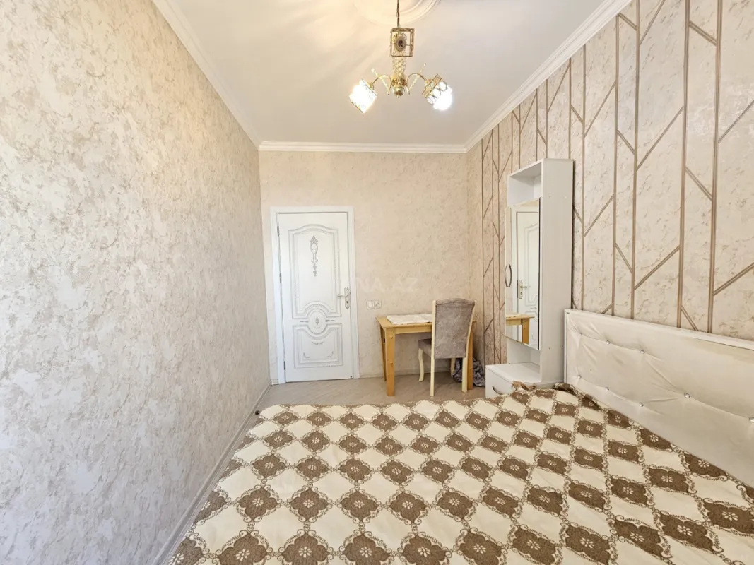 Satılır 3 otaqlı mənzil 82 m²